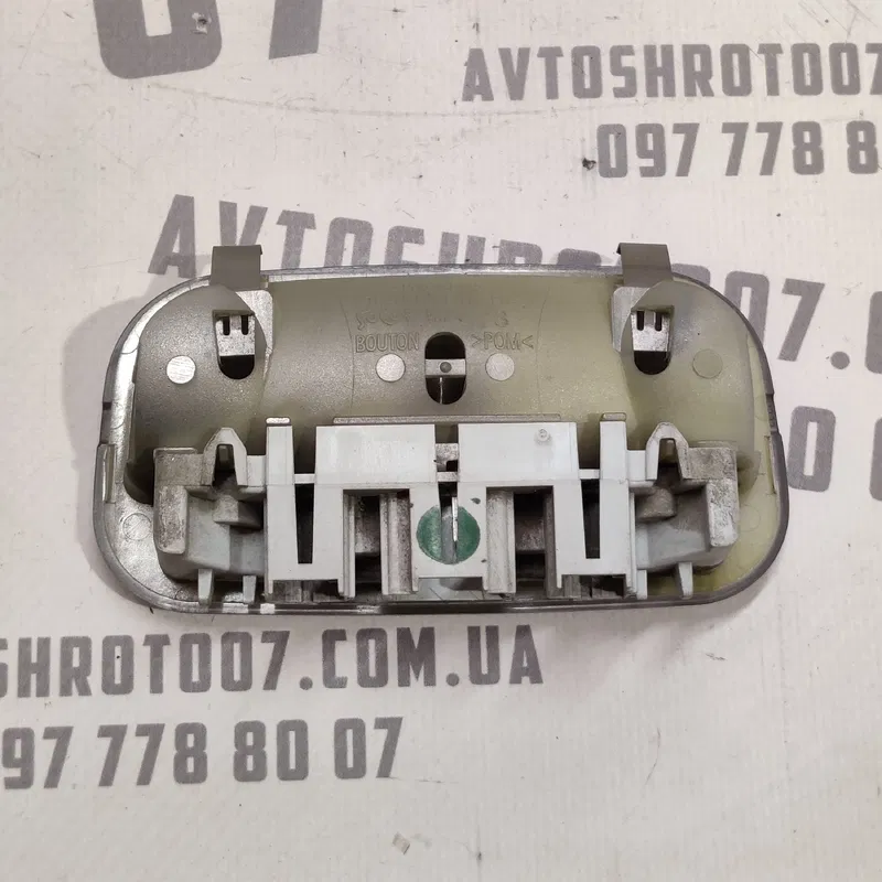 Ліхтар салону Peugeot 307 (01-08) 1.4 Бензин задній верхній