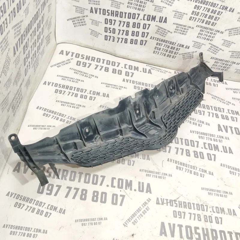 Решітка радіатора Toyota Auris (06-12) 1.6 перед 5311102390