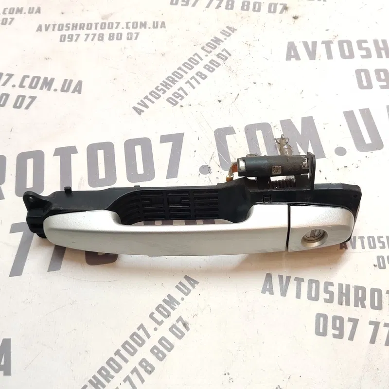 Ручка зовнішня Toyota Auris (06-12) 1.6 Benz передня ліва