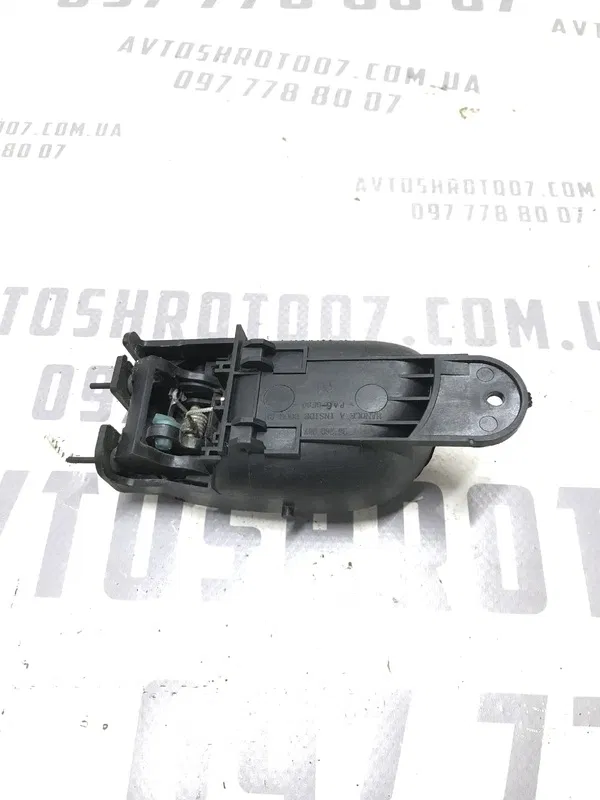 Ручка внутр. Chevrolet Tacuma (00-11) 2.0 Бенз. перед. права
