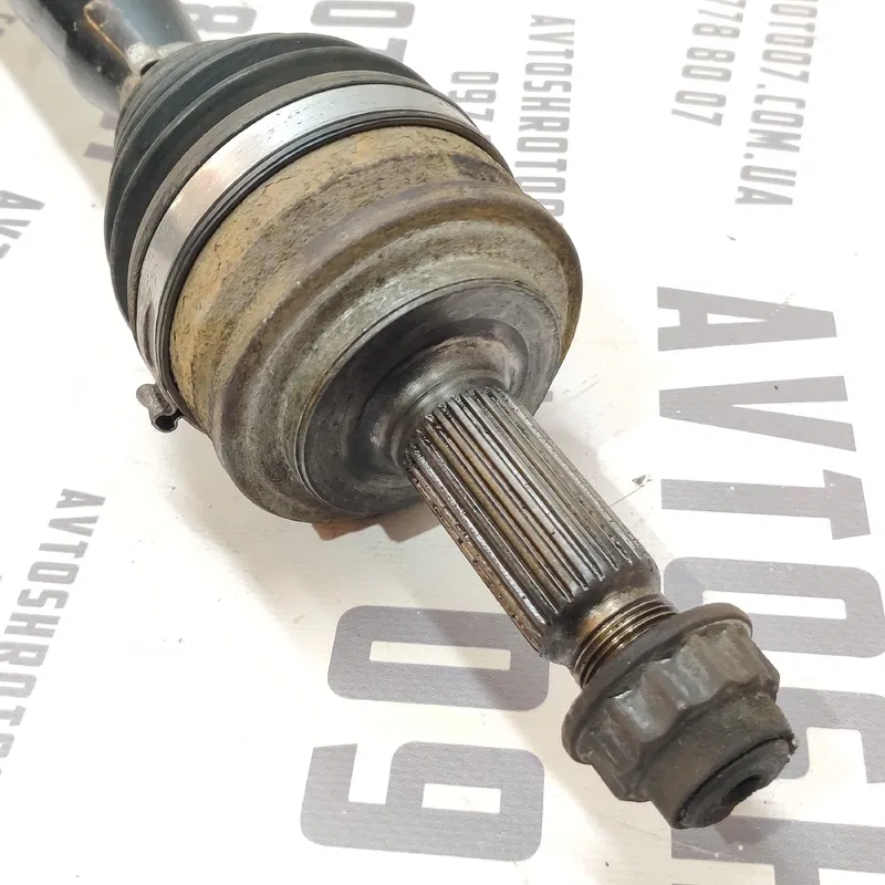 Привід Toyota Auris (06-12) 1.6 Бензин правий OEM 4347402150