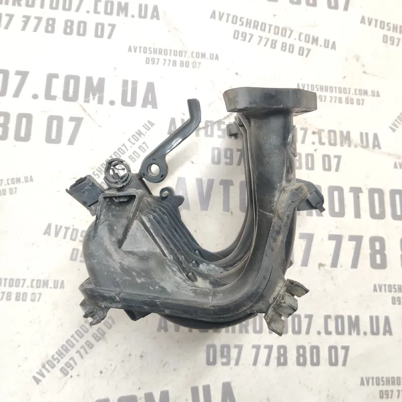 Впускний колектор Peugeot 307 01-08 1.4 Бенз OEM 9639381480