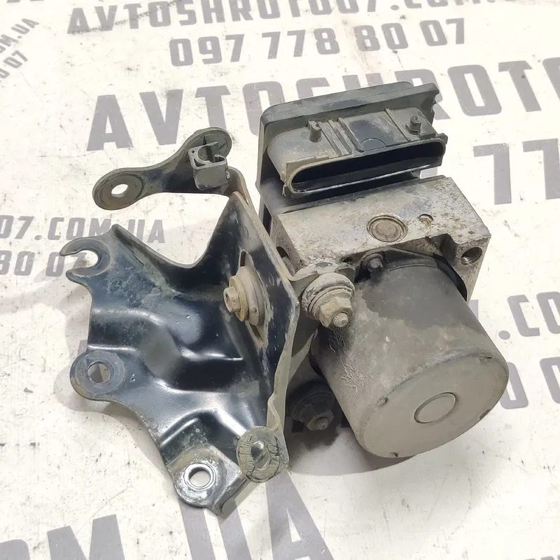 Блок АБС Toyota Auris (06-12) 1.6 Бензин OEM 0206082018
