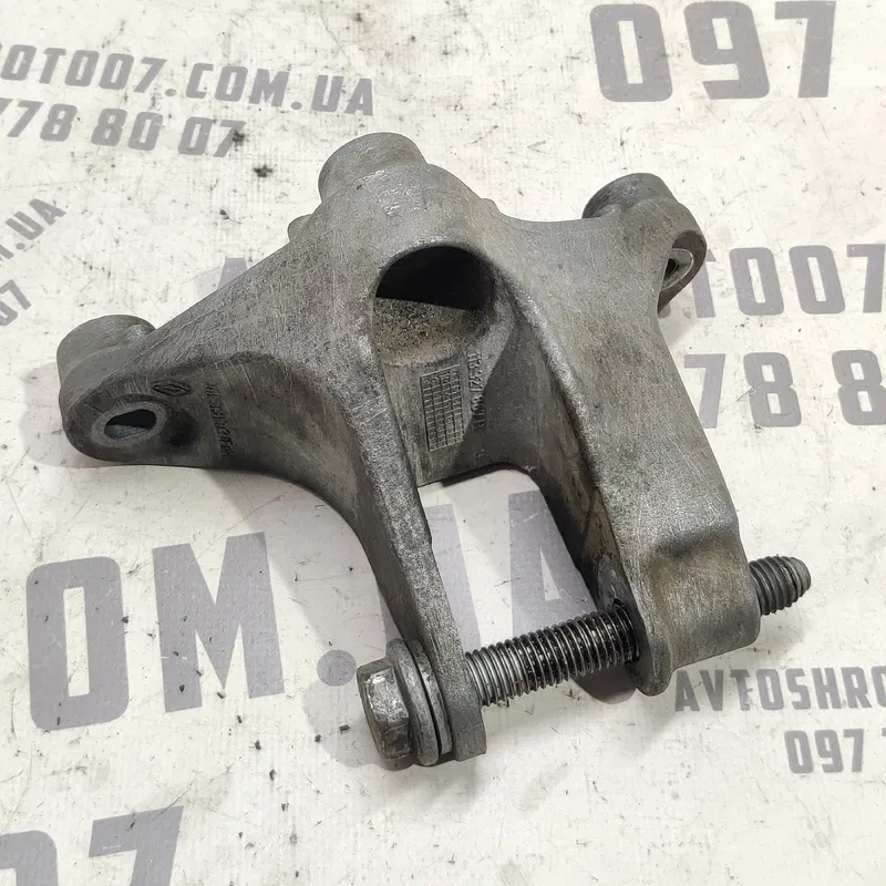 Кронштейн двиг. Renault Scenic 3 (09-16) 1.6d ниж 113327867r