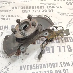 Кулак поворотний Toyota Auris (06-12) 1.6 Benz права передня