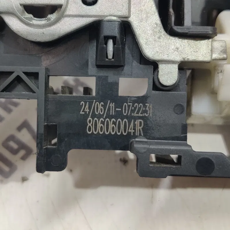 Ручка Renault Grand Scenic 3 (09-16) 1.6d з.пр. 806060041r