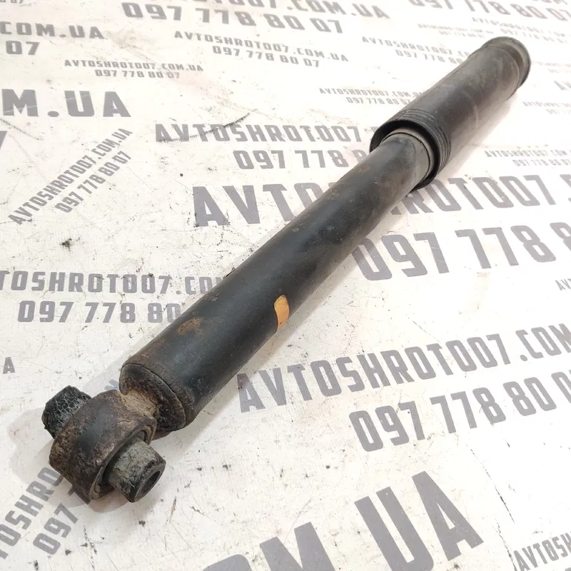 Амортизатор задній Toyota Auris (06-12) 1.6B OEM 4853002501