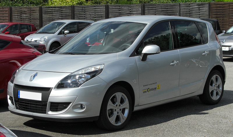 Розбираємо Renault Scenic 3: якісні кузовні деталі та електроніка в наявності