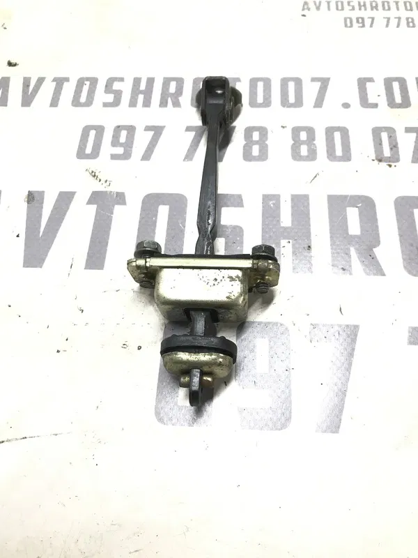 Обмежувач дверей Chevrolet Tacuma 00-08 2.0 передній правий