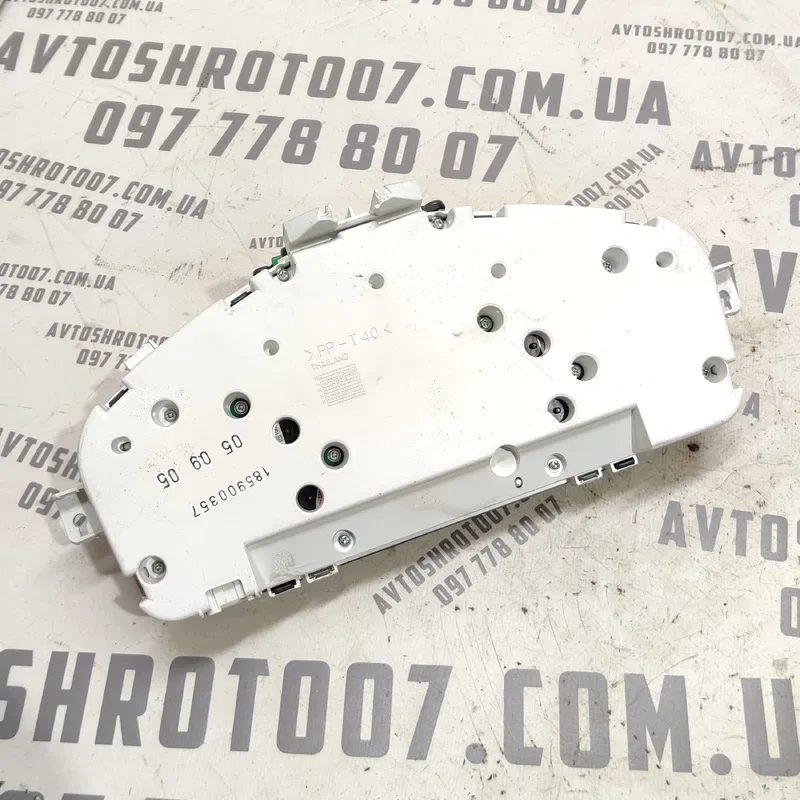 Панель приладів Volvo V50 (04-12) 2.0 Дизель OEM 30728645