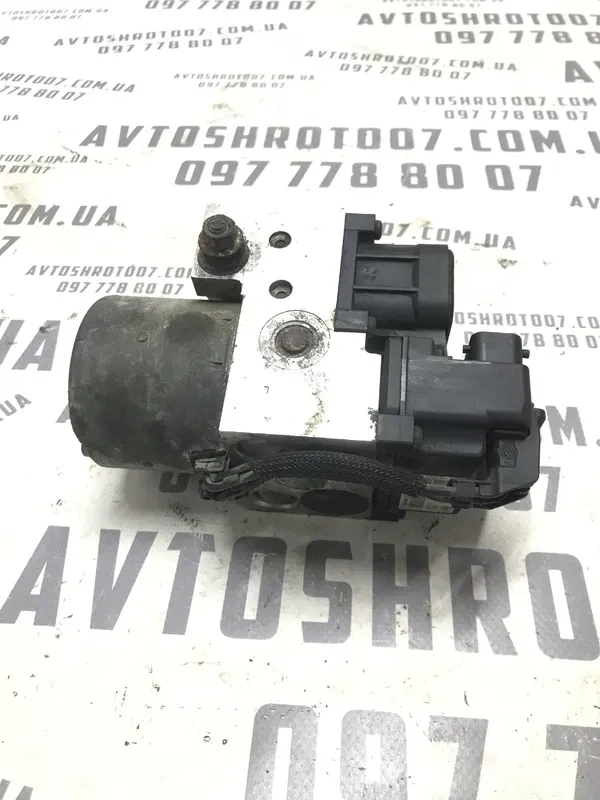 Блок АБС Kia Sorento 1 (02-09) 2.5 Дизель OEM 0273004660