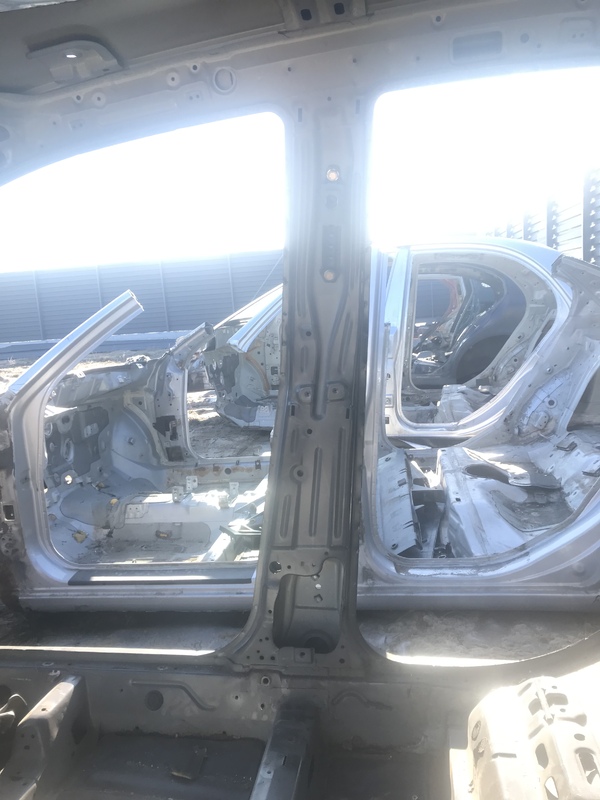 Стійка центральна Chevrolet Tacuma (00-11) 2.0 Бензин Права