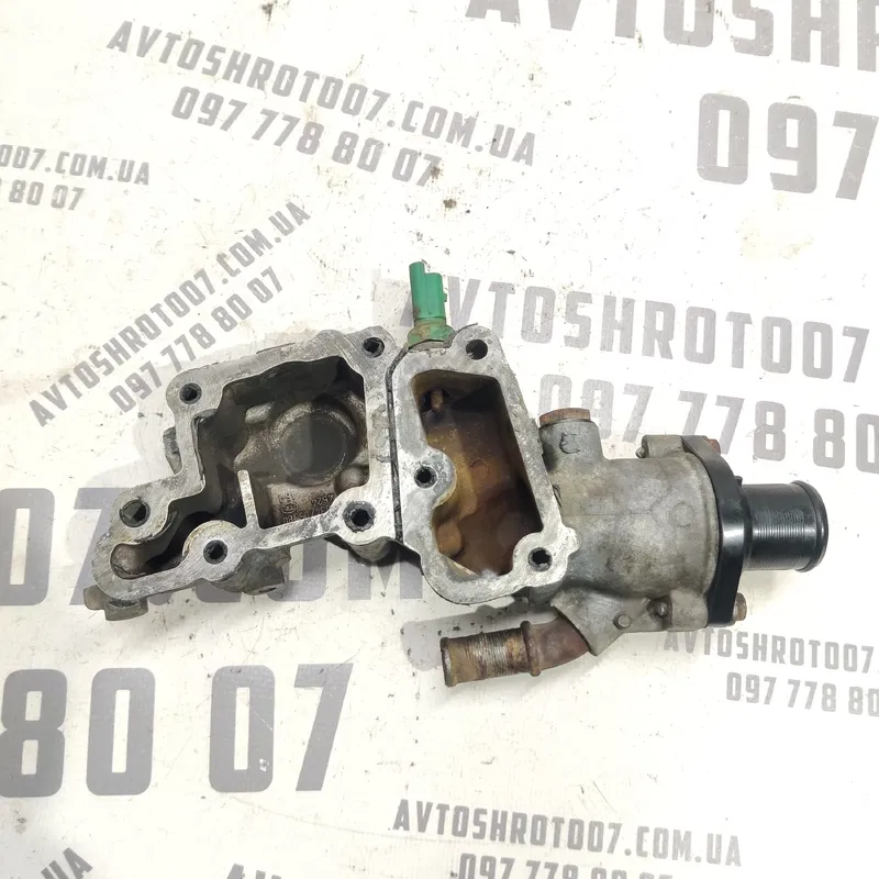 Корпус термостата Peugeot 307 01-08 1.4 Бензин OEM 963470580