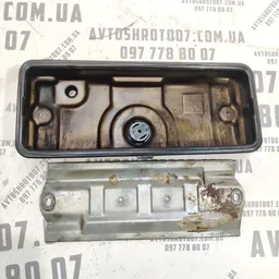 Клапанна кришка Peugeot 307 (01-08) 1.4 бензин фото 4