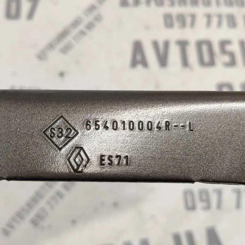 Петля капоту Renault Scenic 3 09-16 1.6D ліва 654010004R