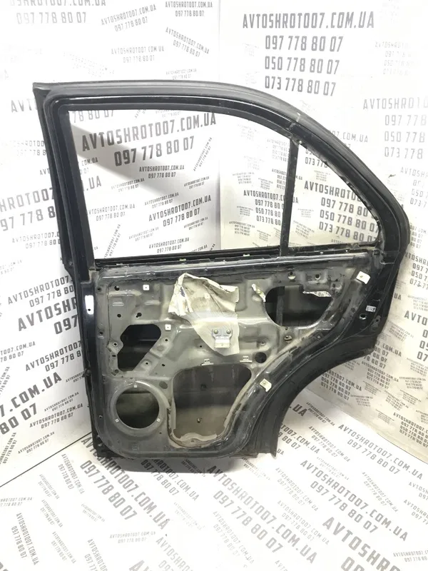 Двері Kia Sorento 1 (02-09) 2.5 Дизель задня права