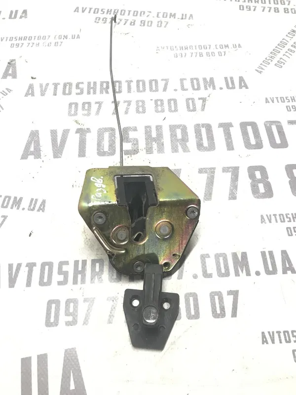 Замок дверей правий Citroen Berlingo 1 (96-08) 1.6 дизель
