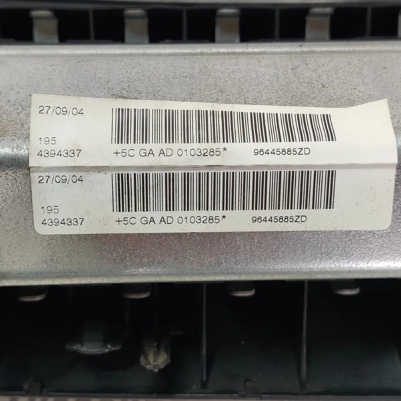 Подушка безпеки Peugeot 407 (04-11) 2.0D 96445885ZD
