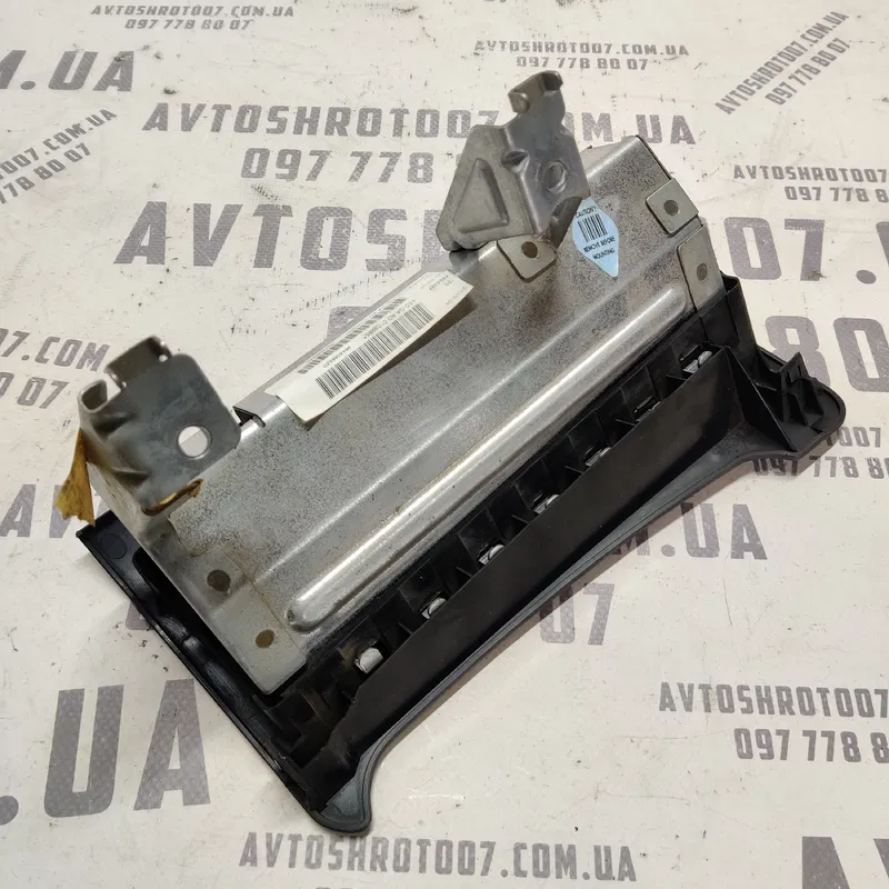 Подушка безпеки Peugeot 407 (04-11) 2.0D 96445885ZD