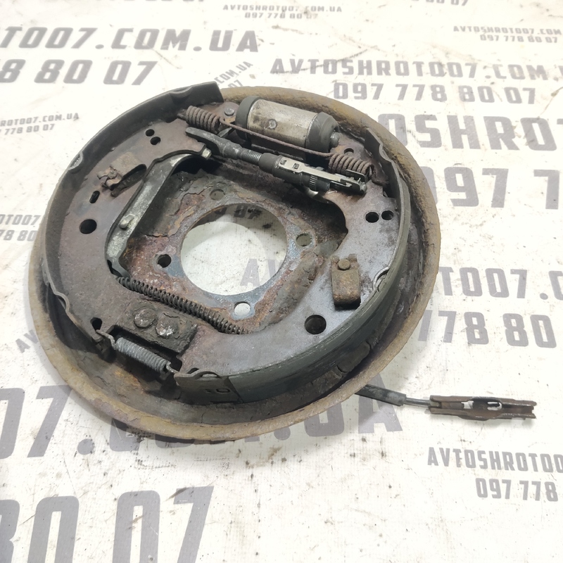 Комплект гальмівний Ford Focus MK2 04-11 1.6D задній правий