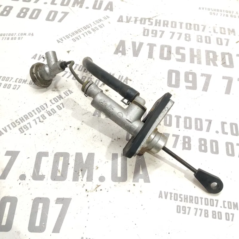 Головний цил. щеплення Hyundai Elantra 4 (06-11) 1.6 лівий
