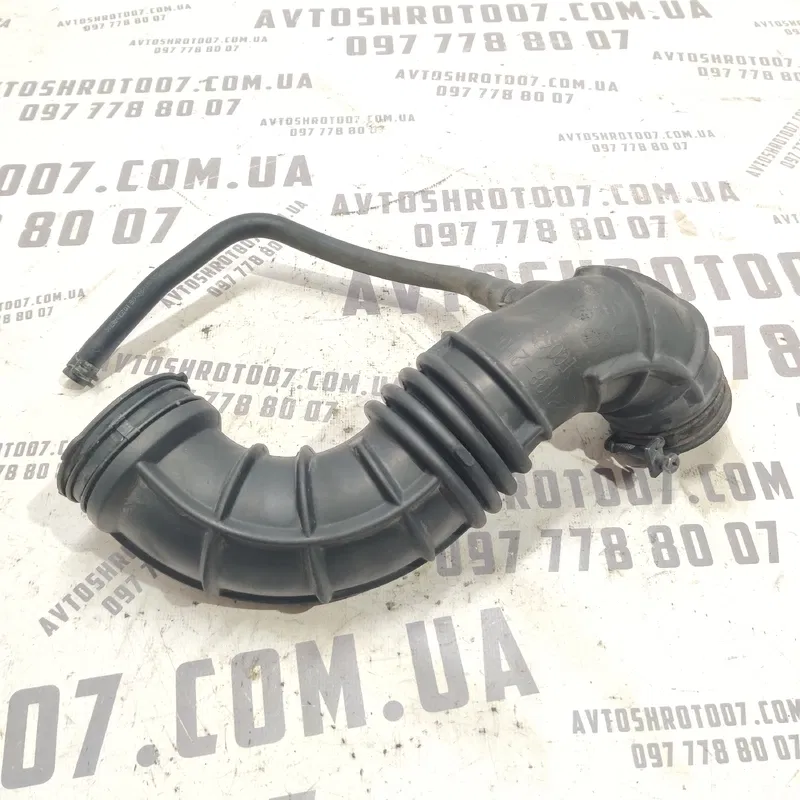 Патрубок повітряний Hyundai Elantra 4 (06-11) 1.6 281382H000