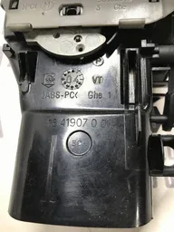 Дефлектор обдуву передній лівий VW Passat B5+ (00-05) 1.9D фото 4