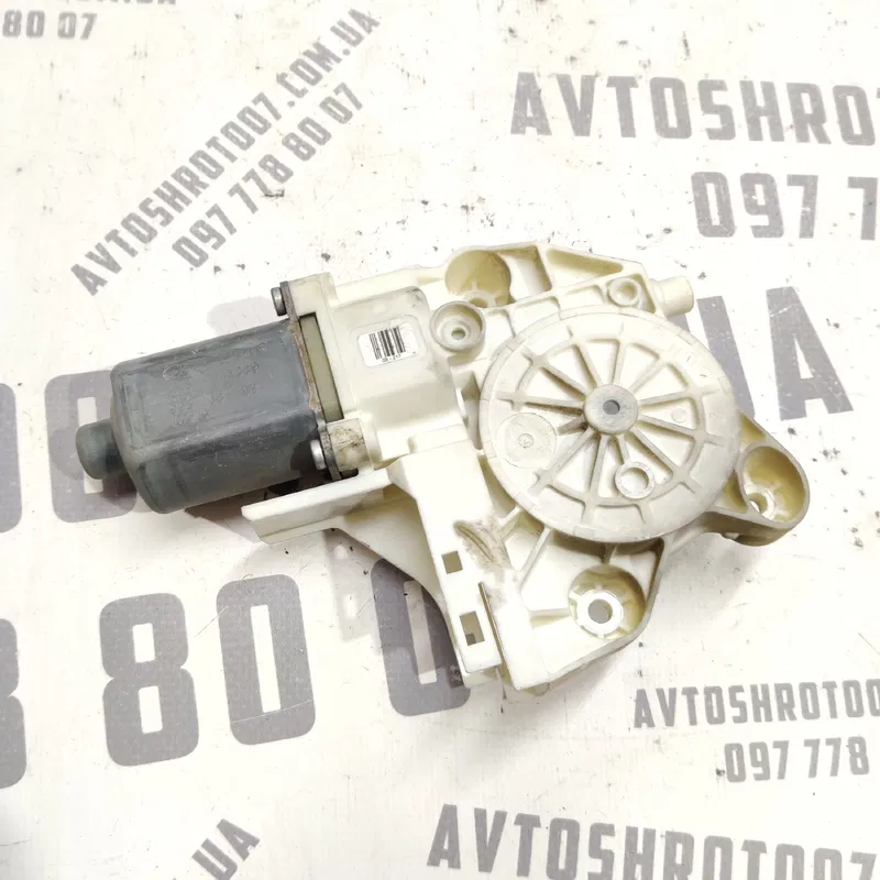 Мотор склопідіймача пер. лів. Ford Focus MK2 (04-11) 1.6D