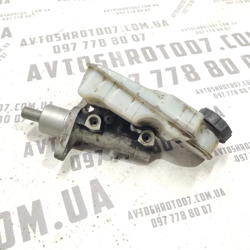 Головний тормозний циліндр Ford Focus MK2 (04-11) 1.6D