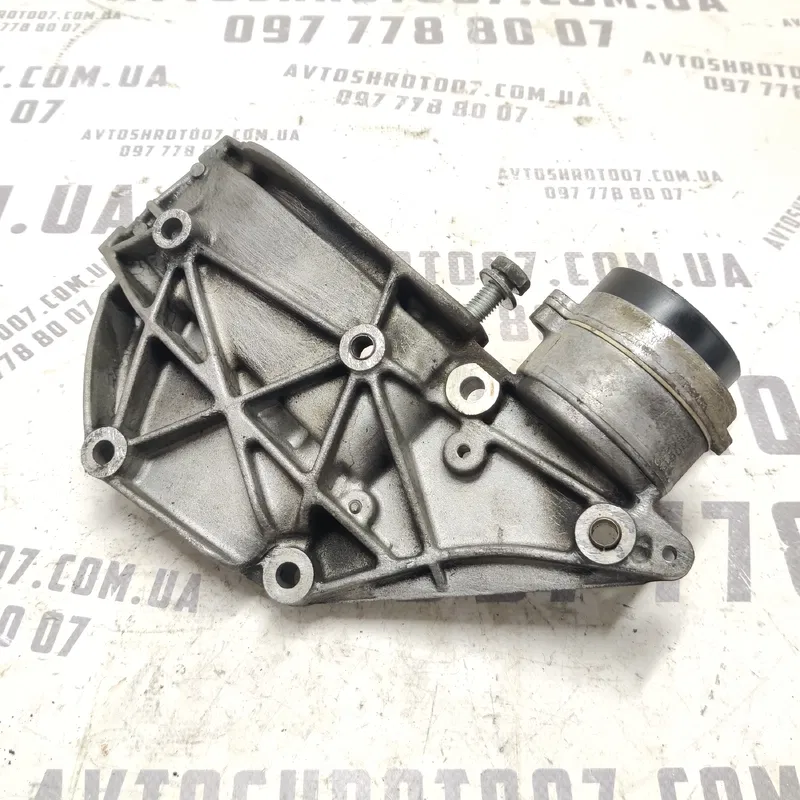 Кронштейн генератора Peugeot 407 (04-10) 2.0D 9650034280