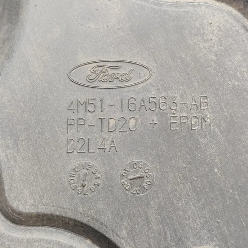 Накладка пер. ліва Ford Focus MK2 (04-11) 1.6D 4M5116A563AB