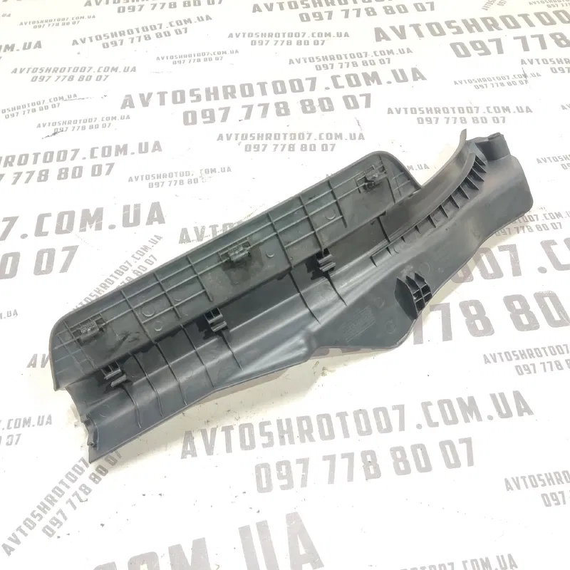 Накладка порога задня ліва Hyundai Elantra 4 (06-11) 1.6