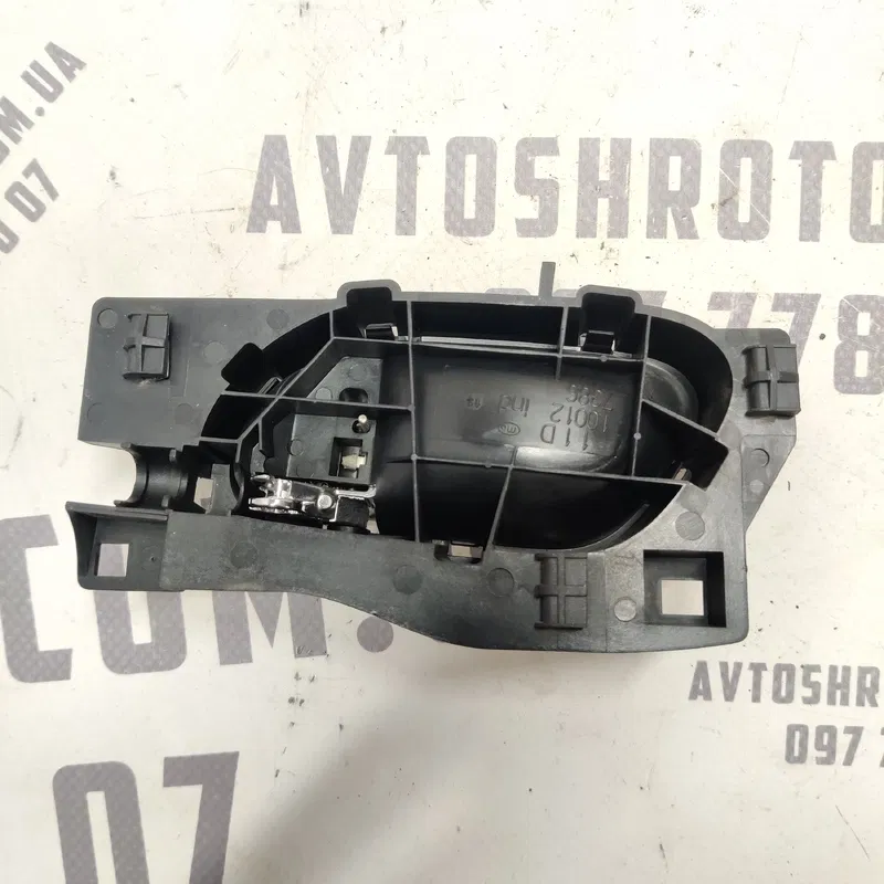 Дверна ручка внутрішня Peugeot 407 (04-11) 2.0D права