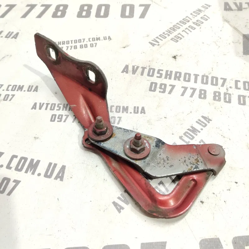 Петля капоту права Ford Focus MK2 (04-11) 1.6 Дизель