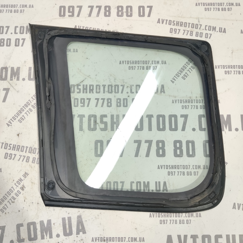 Кузовне скло заднє праве Nissan X-Trail T30 (01-07) 2.5Б фото 2