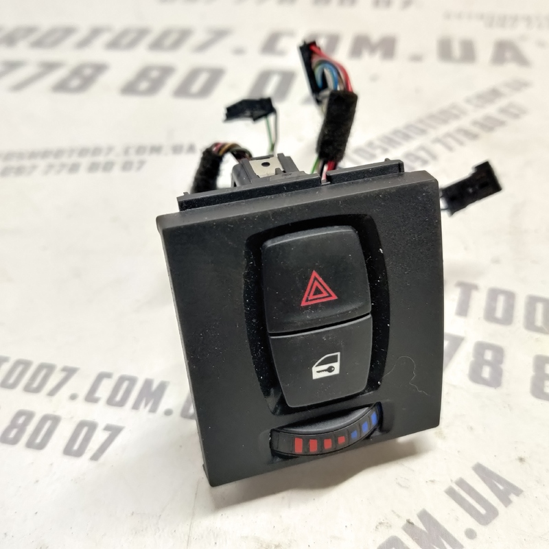 Кнопка аварійки BMW 328 F30 (11-19) 2.0 N20 OEM 921855215