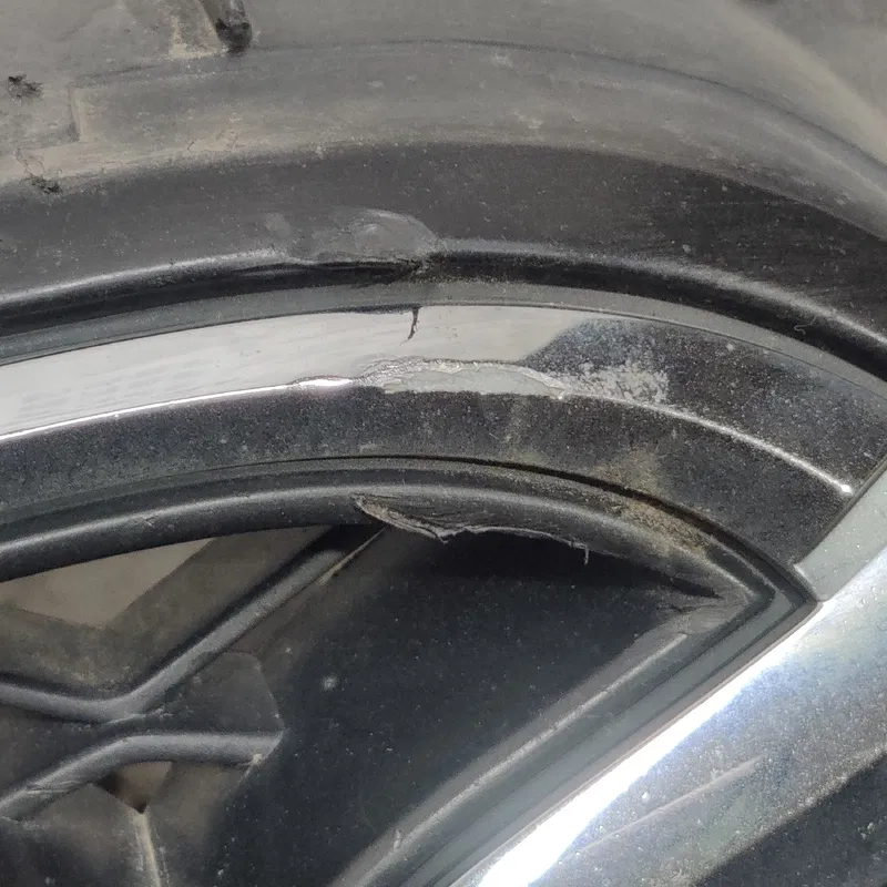 Решітка радіатора Mazda 6 GY (02-07) 2.0 Бензин