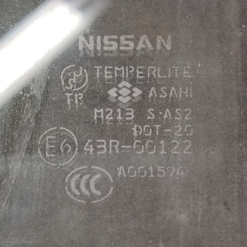 Скло дверей заднє ліве Nissan X-Trail T30 (01-07) 2.5 бенз