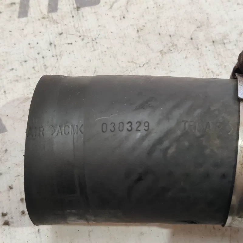 Патрубок інтеркулера Toyota Avensis T25 (03-08) 2.0 дизель