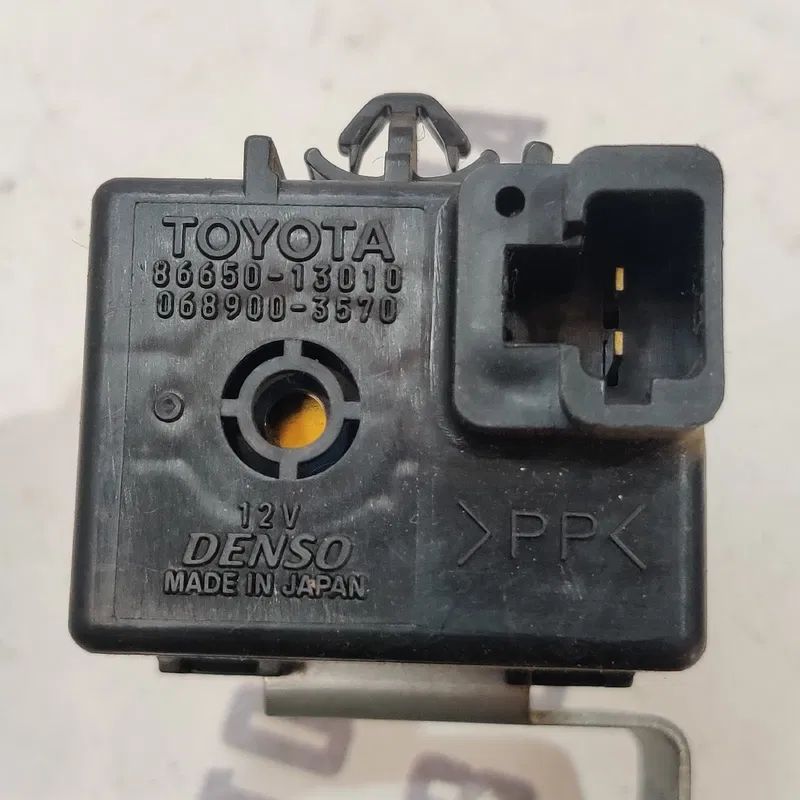 Реле Toyota Avensis T25 (03-08) 2.0 Дизель 8665013010