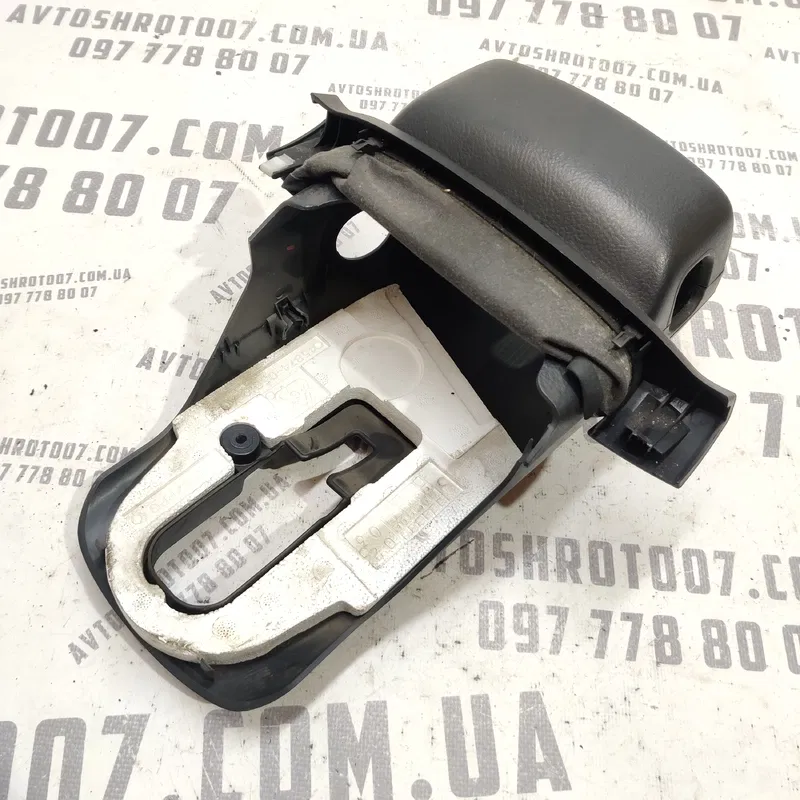 Кожух рульової колонки Toyota Avensis T25 (03-08) 2.0D
