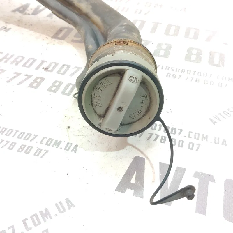 Горловина паливного бака Toyota Avensis T25 03-09 2.0 Диз
