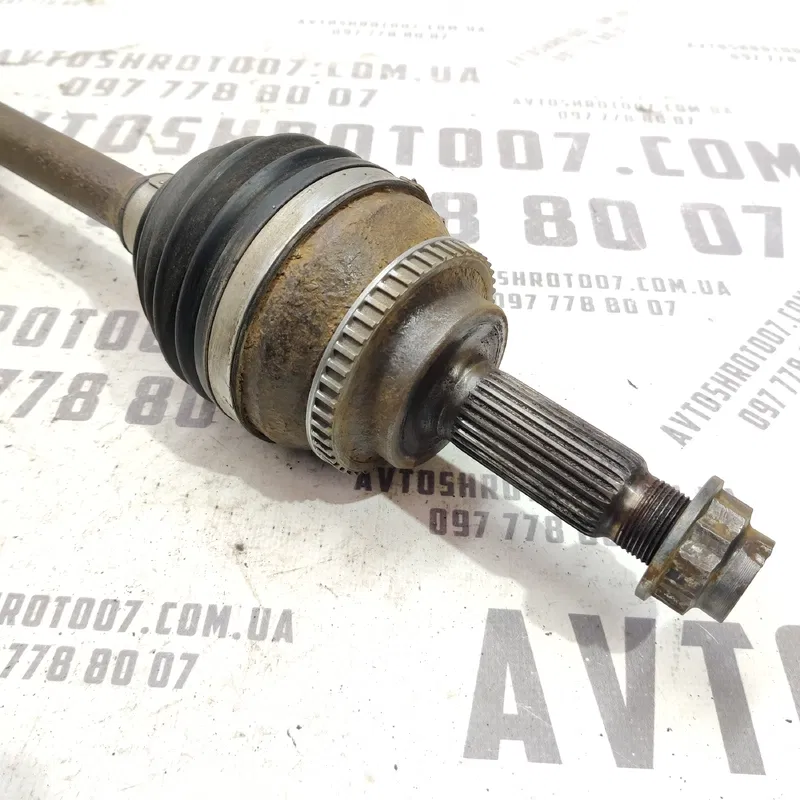 Привід передній лівий Toyota Avensis T25 (03-08) 2.0D