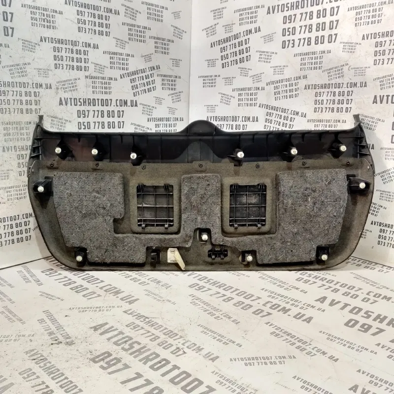 Карта кришки багажника Toyota Avensis T25 (03-09) 2.0D