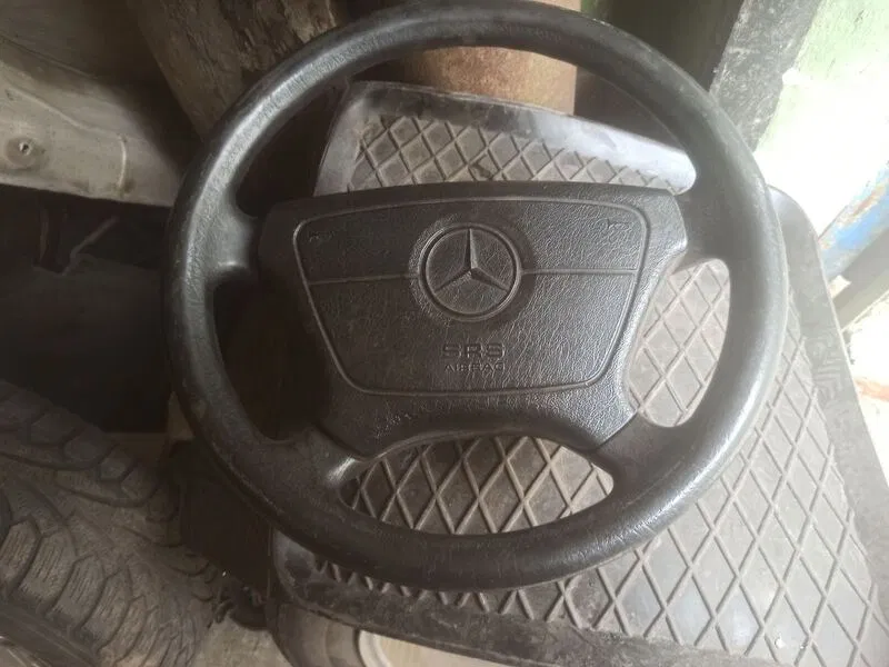 Кермо Mercedes-Benz E-Class W124