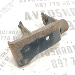 Кронштейн двигуна лівий Toyota Avensis T25 03-09 2.0D фото 3