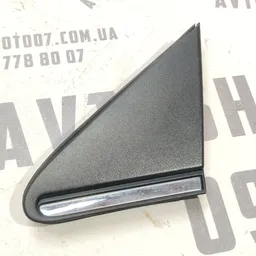 Накладка зовнішня Toyota Avensis T25 03-09 2.0D перед ліва