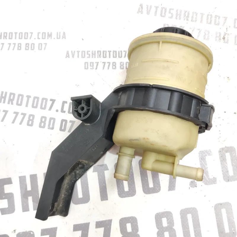 Бачок ГУР Peugeot 807 (02-14) 2.2 HDI OEM 7700782384