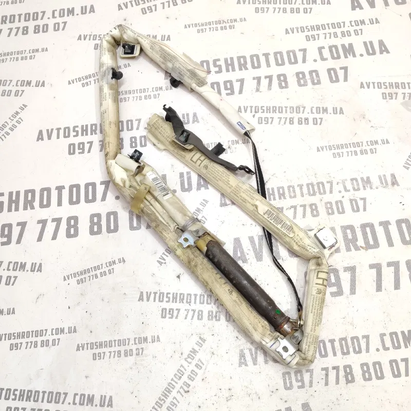 Шторка безпеки ліва Toyota Avensis T25 (03-09) 2.0D