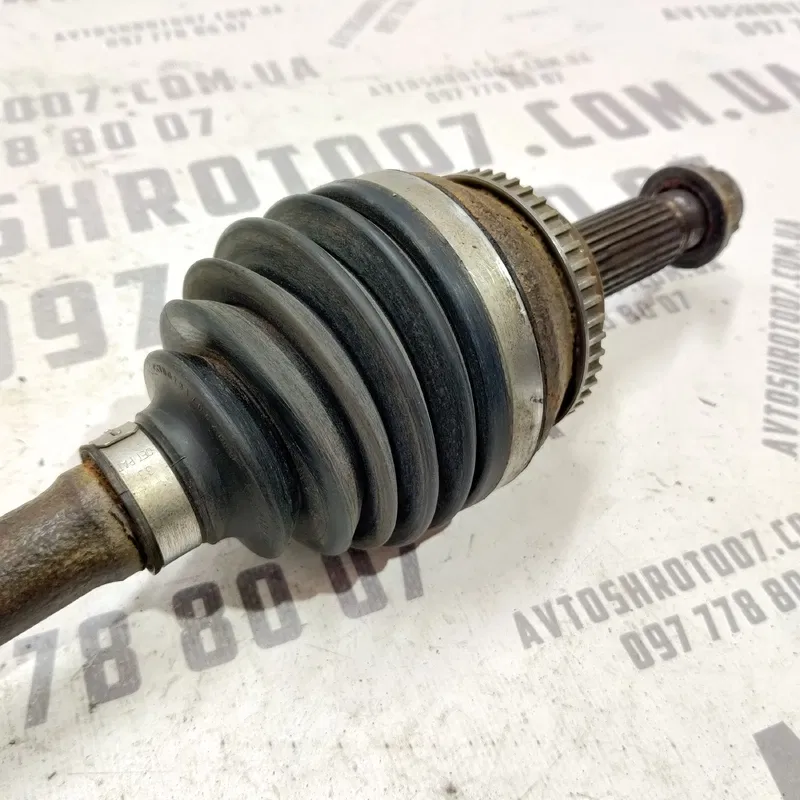 Привід передній лівий Toyota Avensis T25 (03-08) 2.0D